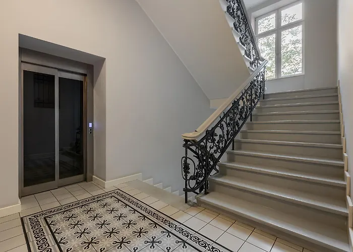 Old Town Apartment *